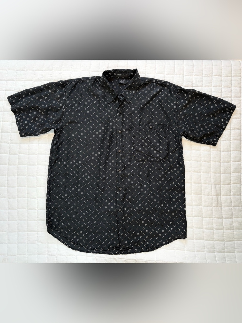 VTG Montage Men's 100% Silk Geometric Pattern Black Button-Up Size L